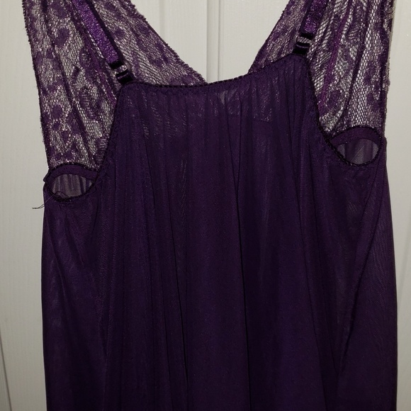 Purple lingerie - Picture 3 of 3